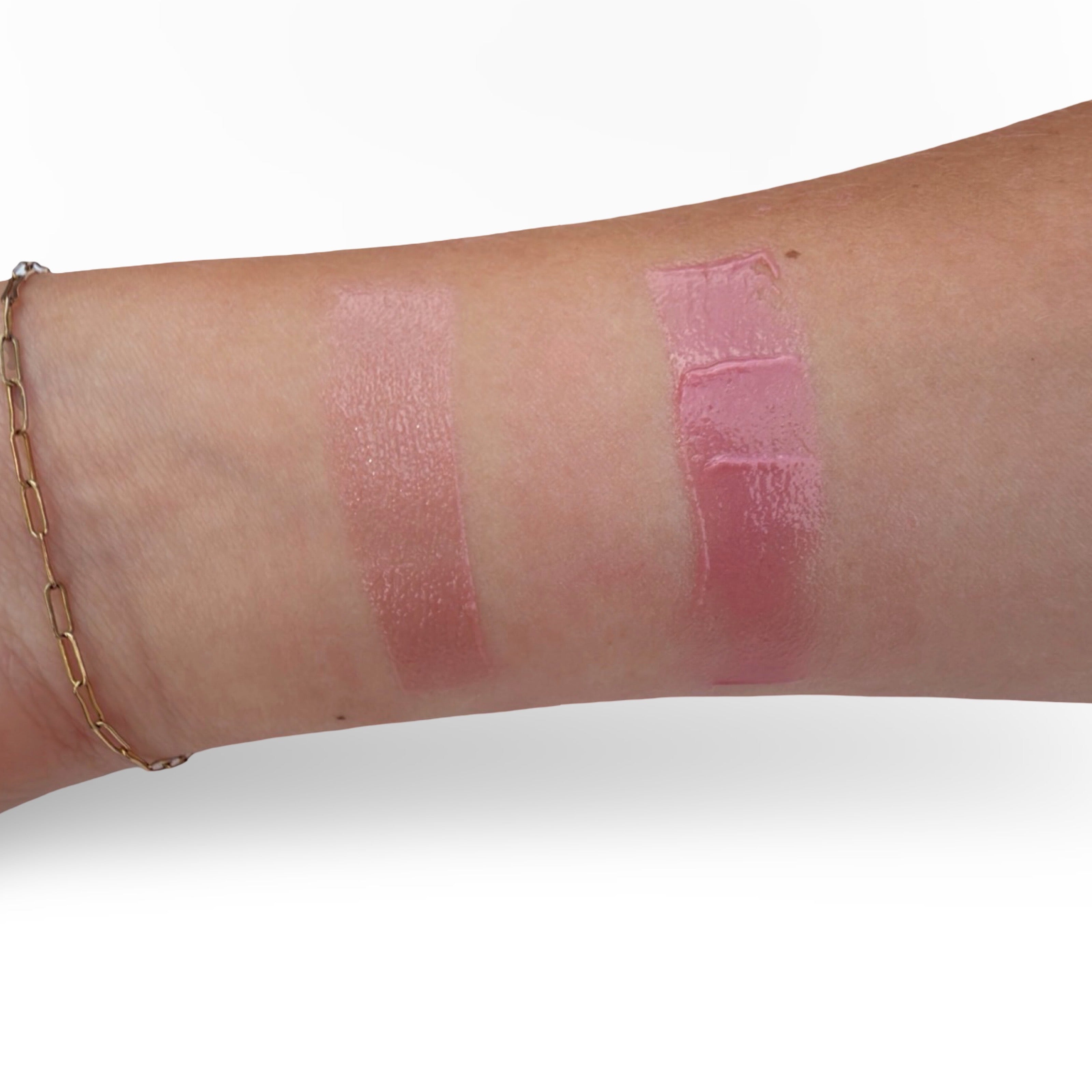 Blush swatch